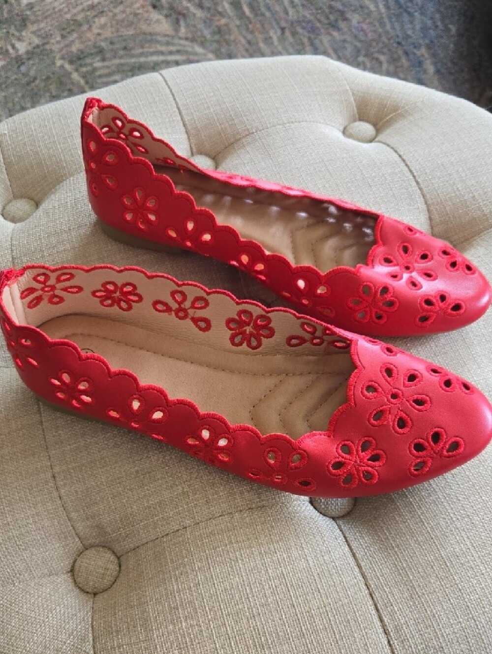 Red Floral Cutout Women's Ballet Flats - Picture 2 of 4
